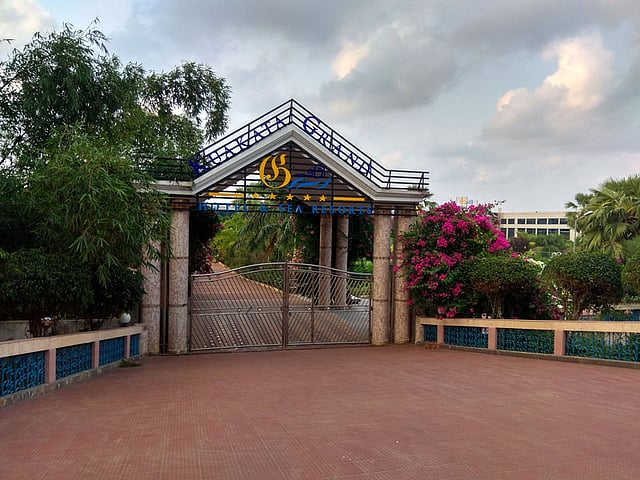 কুয়াকাটা গ্র্যান্ড হোটেল অ্যান্ড রিসোর্টের প্রবেশদ্বার। ছবি: নেছারউদ্দিন আহমেদ