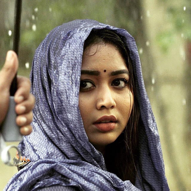 ‘আকাশ ভাঙা বৃষ্টি’ নাটকে ভাবনা