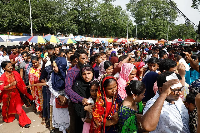 জাতীয় জাদুঘরে ঢুকতে লম্বা লাইন