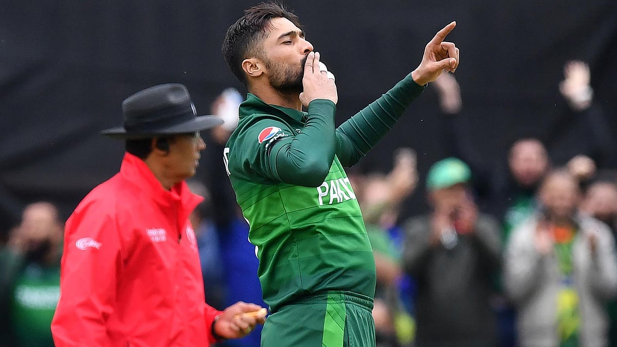 শুরুতে বিশ্বকাপ দলে জায়গা হয়নি। কিন্তু সেই আমিরেই ভরসা খুঁজে পাচ্ছে পাকিস্তান ছবিঃ এএফপি