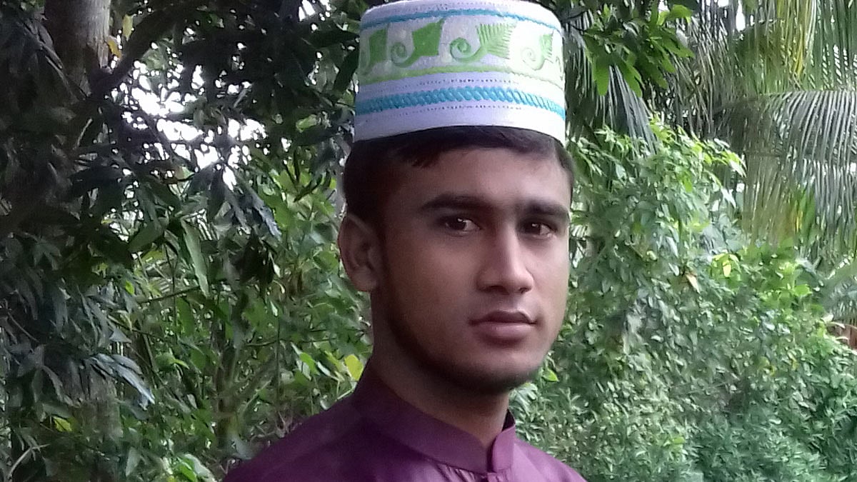 ঝিনাইদহের কালীগঞ্জ উপজেলার চাপালী গ্রামের নিহত মোয়াজ্জিন সোহেল রানা।