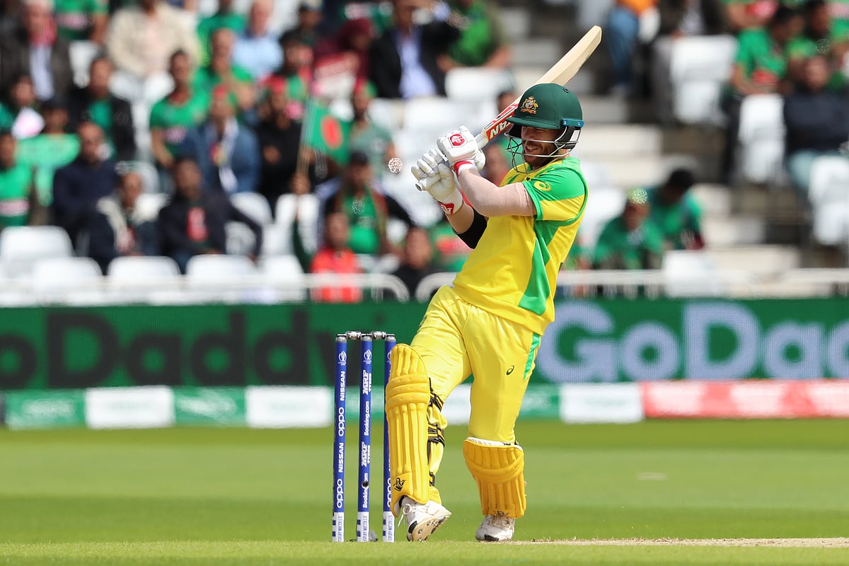 ওয়ার্নার সেঞ্চুরি তুলে নিয়েছেন। ছবি: শামসুল হক