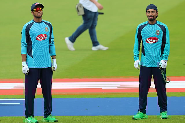 ওয়েস্ট ইন্ডিজের বিপক্ষে জয়ের দুই নায়ক অস্ট্রেলিয়া পরীক্ষার আগে অনুশীলনে ঘাম ঝরাচ্ছেন। ছবি: শামসুল হক