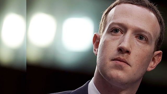 শীর্ষ সিইও হিসেবে পিছিয়ে গেছেন মার্ক জাকারবার্গ।