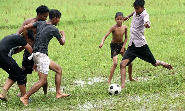 খেলা শুরু