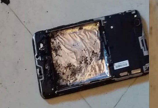 স্মার্টফোন বিস্ফোরণ। ছবি: সংগৃহীত।