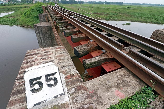 রেলসেতুর বেহাল দশা
