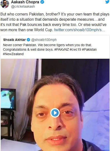 শোয়েব টুইটের পাল্টা জবাব দেন আকাশ চোপড়া। ছবি: সংগৃহীত