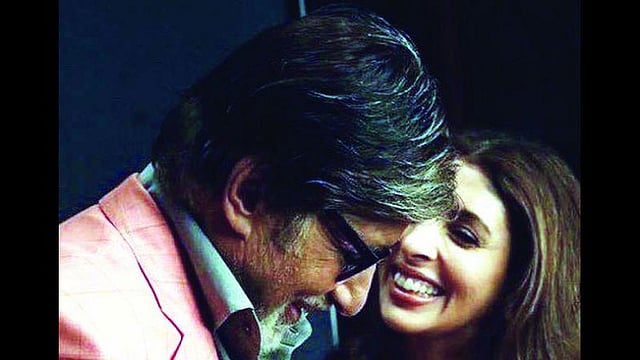 গত বছর অমিতাভ বচ্চন এই ছবিটি শেয়ার করেন।