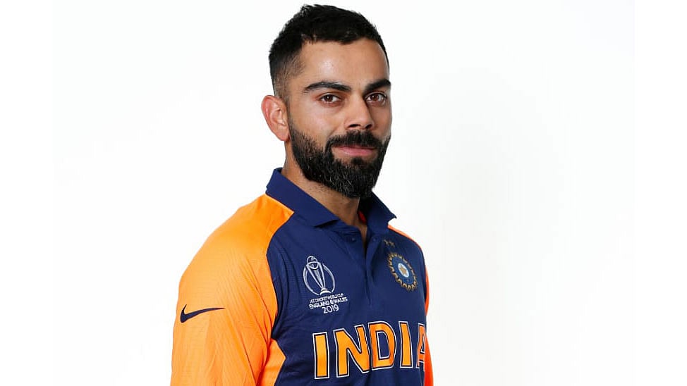 আলোচিত সেই জার্সি গায়ে ভারতীয় অধিনায়ক বিরাট কোহলি। ছবি: টুইটার