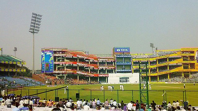 ফিরোজ শাহ কোটলা ক্রিকেট স্টেডিয়াম: এর কাছাকাছি রয়েছে ফিরোজাবাদ দুর্গ। ছবি: উইকি মিডিয়া কমনস