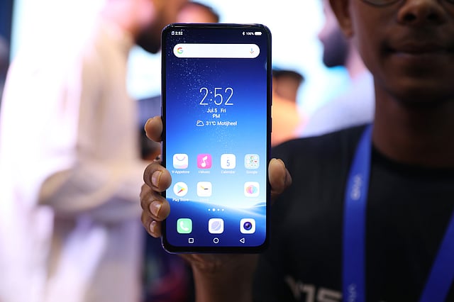 ভিভো ভি-১৫ প্রোর দাম ৩৯ হাজার ৯৯০ টাকা। এই ফোনে কোনো ছাড় নেই।