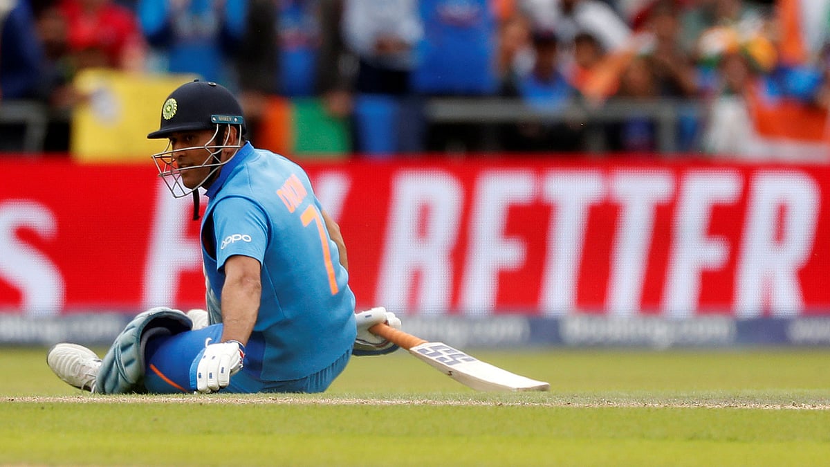 ধোনি এবার পারলেন না। ছবি: রয়টার্স