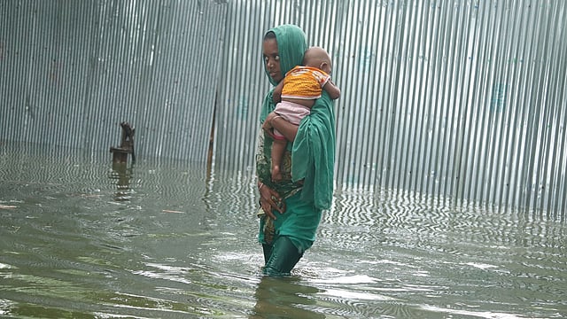 টিউবওয়েলটিও ডুবেছে পানিতে।