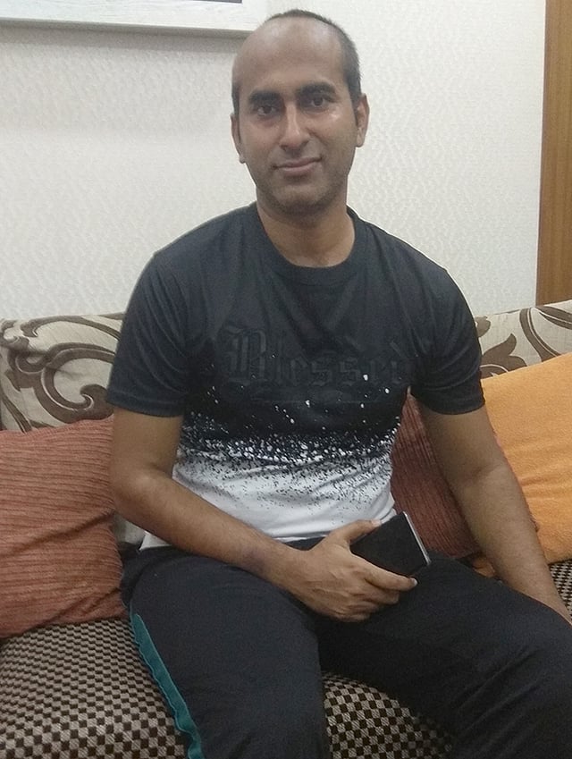 বাসায় রুবেল। ছবি: প্রথম আলো