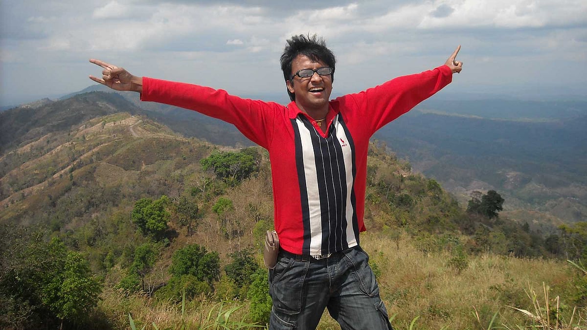 ১ মার্চ ২০১১ সালে তোলা আবিদের ছবি