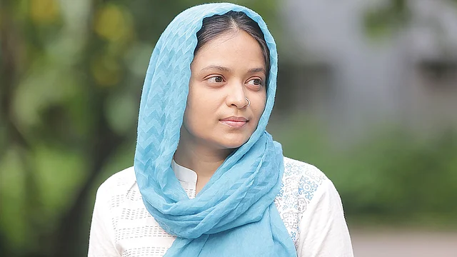 হ‌ুমায়ূন আহমেদের বই পড়ে অনেকবারই কেঁদেছেন শীলা আহমেদ। ছবি: কবির হোসেন