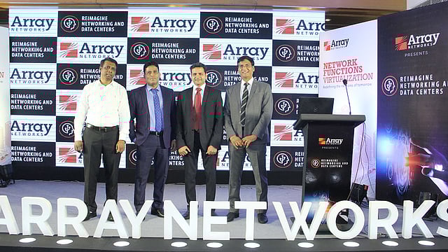 অ্যারে নেটওয়ার্কসের সম্মেলনে বক্তারা। ছবি: সংগৃহীত