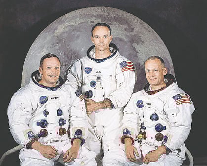 তিন নভোচারী—(বাঁ থেকে) নিল আর্মস্ট্রং, মাইকেল কলিন্স ও বাজ অলড্রিন