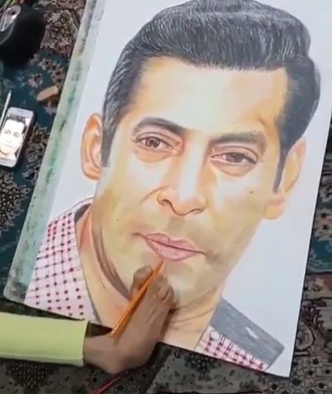 প্রতিবন্ধী নারীর রং–তুলিতে সালমান খান