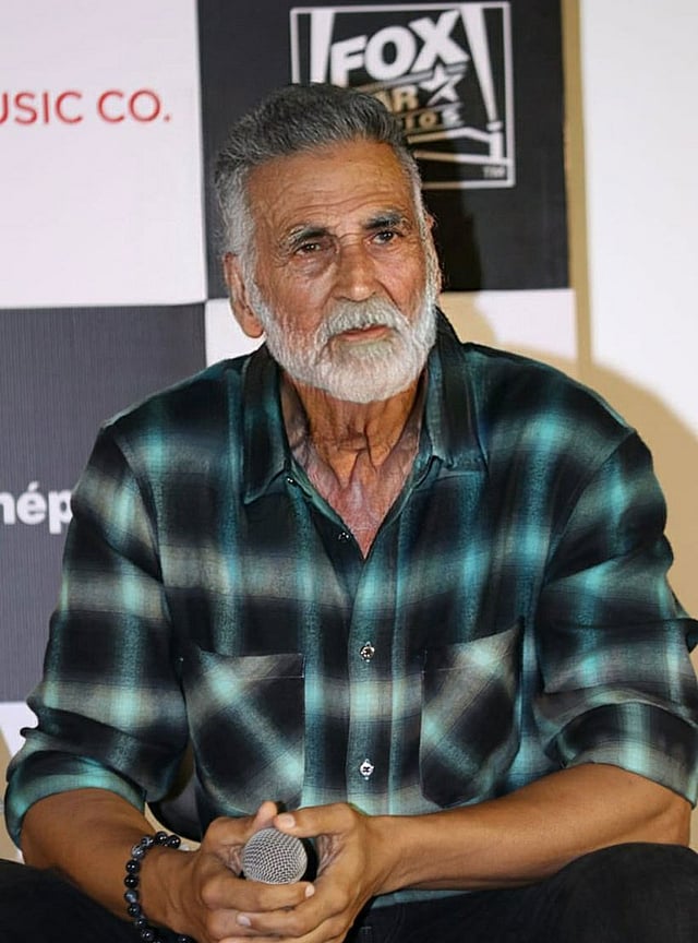 ৫১ বছর বয়সী অক্ষয় কুমার যে শৃঙ্খলা মেনে জীবন যাপন করেন, তাতে তিনি কোনো দিন এত বৃদ্ধ হবেন কি না, সন্দেহ জাগে!