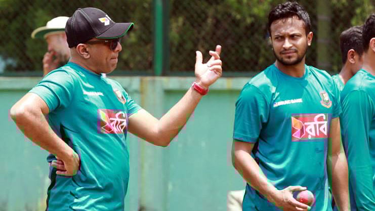 শ্রীলঙ্কা সিরিজে জয়ে ভিন্নভাবে অবদান আছে দুজনের। ফাইল ছবি