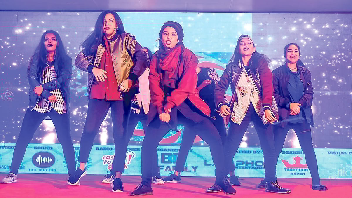 কে–ড্যান্সের চর্চা করে নিজেদের তুলে ধরছেন বাংলাদেশের মেয়েদের দল ‘রেবেলস গ্রুভ’