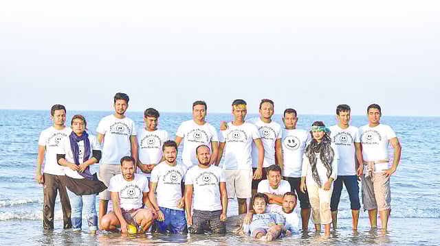 কক্সবাজার ভ্রমণে এসএসসি–০৬–এইচএসসি–০৮ গ্রুপের সদস্যরা