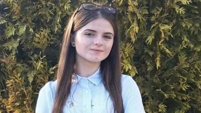 অপহরণের পর খুন হওয়া রোমানিয়ার কিশোরী আলেকজান্দ্রা মাসেসানু। ছবি: ফেসবুক থেকে সংগৃহীত