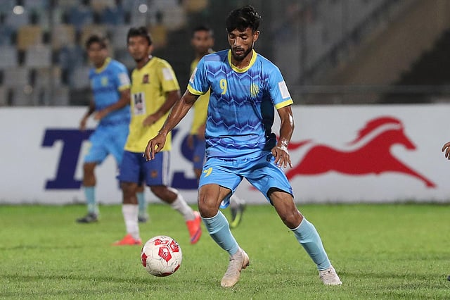 দেশি ফুটবলারদের মাঝে গোল করায় সবচেয়ে বেশি দক্ষতা দেখিয়েছেন নাবিব নেওয়াজ। ছবি: প্রথম আলো