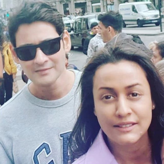 মহেশের ৪৪ তম জন্মদিনে নম্রতা সামাজিক যোগাযোগ মাধ্যমে এই ছবিটি পোস্ট করেছেন। ছবি: টুইটার