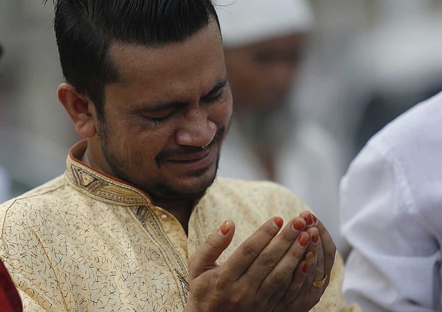 জাতীয় ঈদগাহে নামাজ শেষে মোনাজাত। ছবি: হাসান রাজা