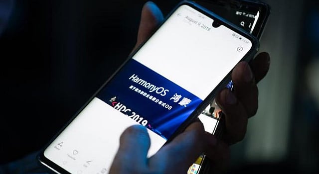 হুয়াওয়ের আনা হারমনিওএস লিনাক্সভিত্তিক ওপেন সোর্স অপারেটিং সিস্টেম। ছবি: এএফপি