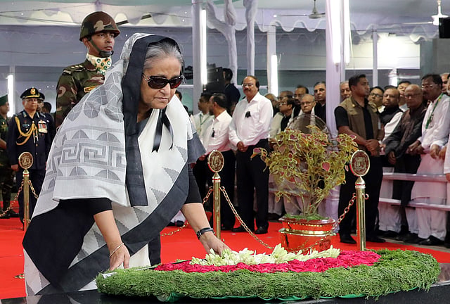 প্রধানমন্ত্রীর শ্রদ্ধা।