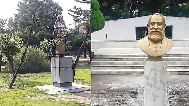 বেগম রোকেয়া স্মৃতিকেন্দ্রে এ মহীয়সীর ভাস্কর্য এবং মীর মশাররফ হোসেন স্মৃতিকেন্দ্রে রয়েছে কালজয়ী এ লেখকের আবক্ষমূর্তি