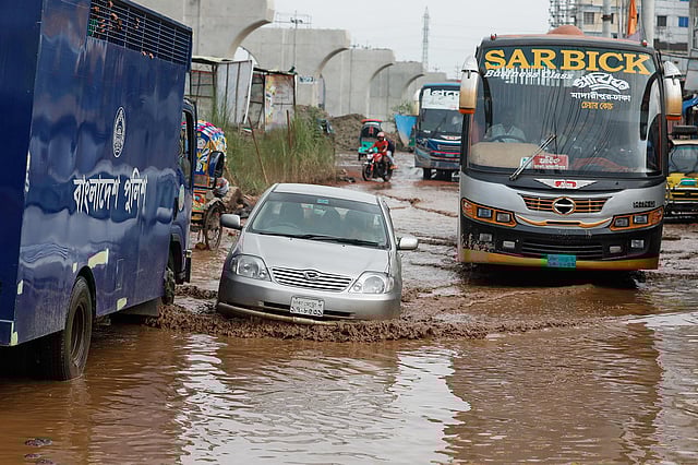 ছোট-বড় গর্তে ভরা এ সড়কে প্রতিদিনই ঘটছে ছোটখাটো দুর্ঘটনা