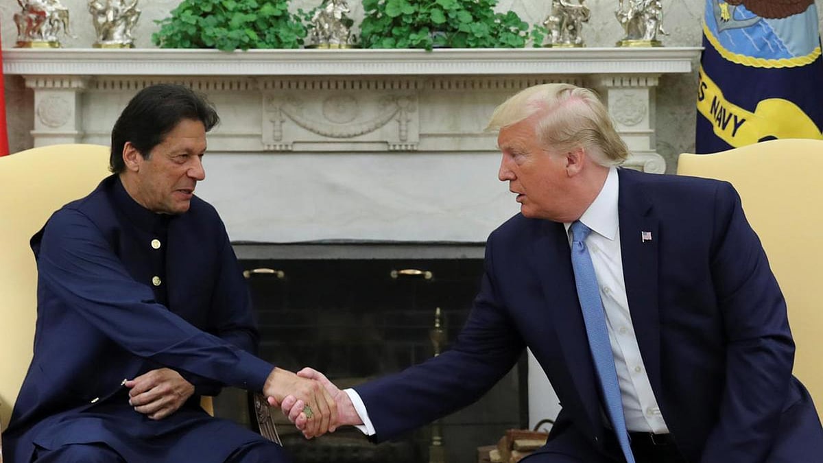 ইমরান খানের সঙ্গে ফোনালাপে আফগানিস্তান ইস্যু নিয়েও কথা বলেছেন ডোনাল্ড ট্রাম্প। ছবি: রয়টার্সের ফাইল ছবি।