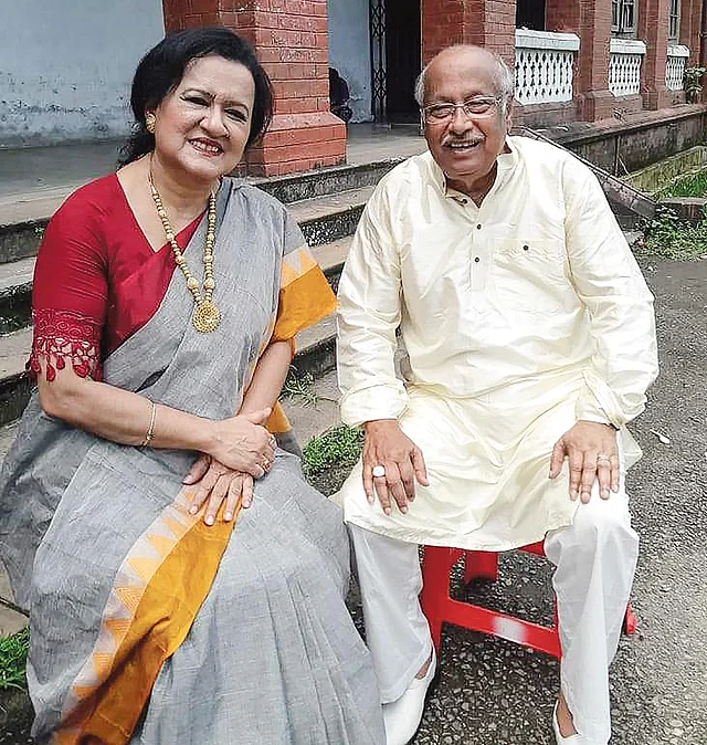 সাদিয়া আফরিন মল্লিক ও আসাফুদ্দৌলা