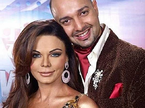 রাখি সাওয়ান্ত ও ইলেশ পারুজানওয়ালা