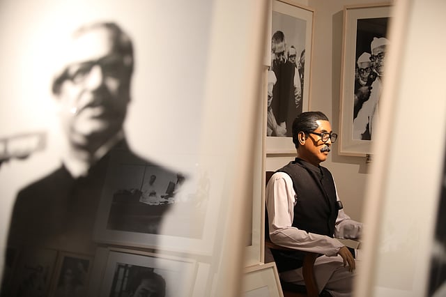 বঙ্গবন্ধুর প্রতিকৃতি।