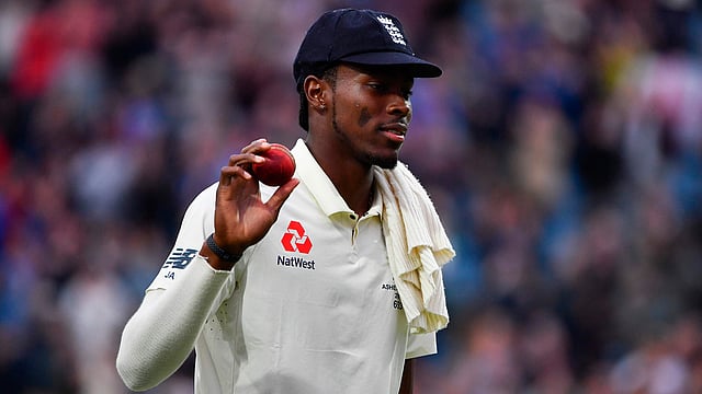 আর্চারকে সামলাতেই পারেনি অস্ট্রেলিয়ান ব্যাটসম্যানরা। ছবি: এএফপি