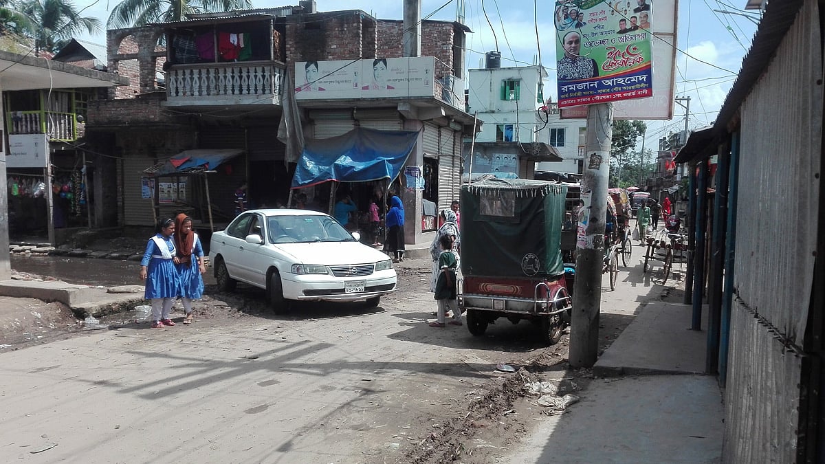 বদলে যাওয়া বেদেপল্লির স্কুল শিক্ষার্থীরা। ছবি: প্রথম আলো