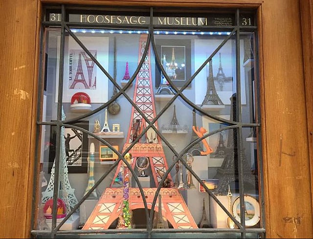 খুদে এই জাদুঘরে আছে ‘আইফেল টাওয়ার’ও! ছবি: ফেসবুক থেকে সংগৃহীত