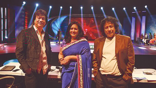 দেশের টেলিভিশন চ্যানেলে শুরুর দিককার রিয়েলিটি শো নিয়ে দর্শকের আগ্রহ ছিল। তেমনই একটি অনুষ্ঠানে বিচারকের দায়িত্ব পালন করেন পার্থ বড়ুয়া, ফাহমিদা নবী ও আহমেদ ইমতিয়াজ বুলবুল।