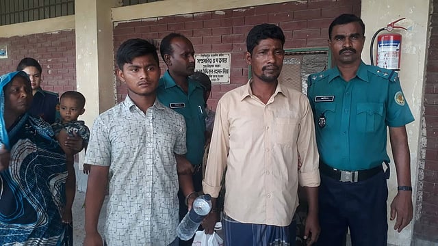 আবু সাঈদকে ঢাকার আদালতে হাজির করা হয়। এই সাঈদ খুন হওয়া সাঈদ কি না, তা তদন্তের নির্দেশ দিয়েছেন আদালত। ঢাকা, ৫ সেপ্টেম্বর। ছবি: আসাদুজ্জামান