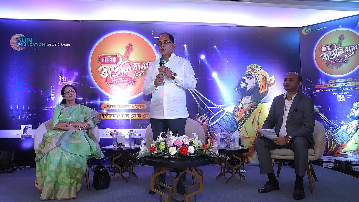 সংবাদ সম্মেলনে বক্তব্য দেন সান ফাউন্ডেশনের চেয়ারম্যান এবং মাছরাঙা টেলিভিশন ও স্কয়ার টয়লেট্রিজ লিমিটেডের ব্যবস্থাপনা পরিচালক অঞ্জন চৌধুরী। ছবি: প্রথম আলো