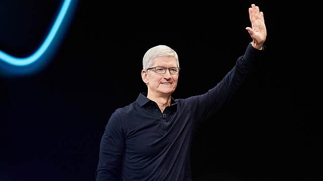 অ্যাপল পণ্যের গুরুত্বপূর্ণ ঘোষণাগুলো দিয়েছেন প্রধান নির্বাহী কর্মকর্তা টিম কুক। ছবি: এএফপি।