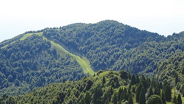 আলপাইন পর্বত মালার একটি দৃশ্য