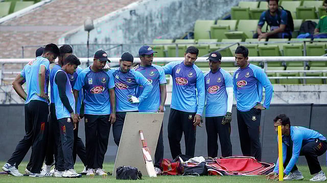 কাল জিম্বাবুয়ের বিপক্ষে ম্যাচ দিয়ে ত্রিদেশীয় টি-টোয়েন্টি শুরু করছে বাংলাদেশ দল। ছবি: প্রথম আলো
