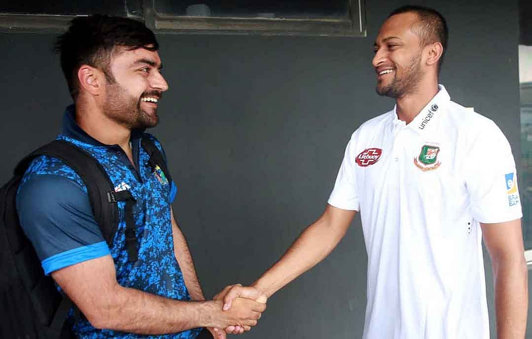 দুই বন্ধুর কে জিতবেন আজ? ছবি : বাংলাদেশ ক্রিকেটের অফিশিয়াল টুইটার